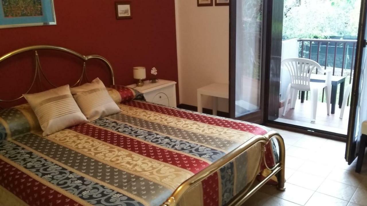 Residenza Riviera Degli Olivi Leilighet Torri Del Benaco Eksteriør bilde